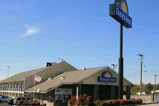 Days Inn By Wyndham Nashville N Opryland/Grand Ole Opry Motel