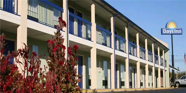 Days Inn By Wyndham Nashville N Opryland/Grand Ole Opry Motel